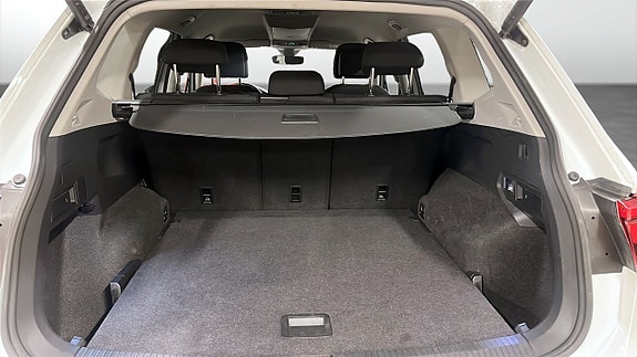 Volkswagen Tiguan Allspace 12 of 12