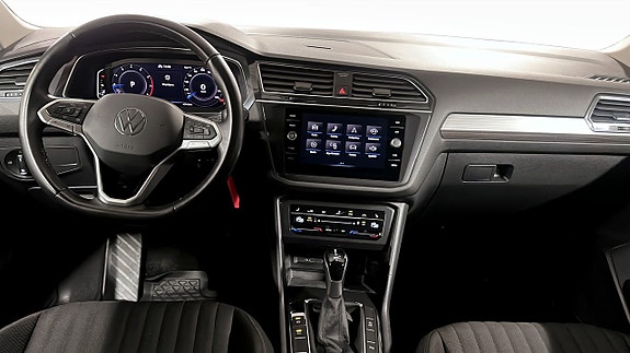 Volkswagen Tiguan Allspace 10 of 12