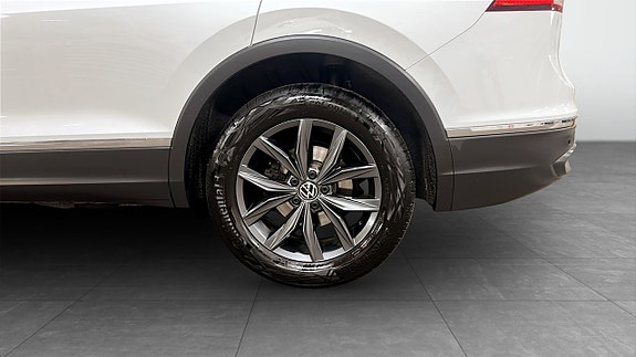 Volkswagen Tiguan Allspace 6 of 12