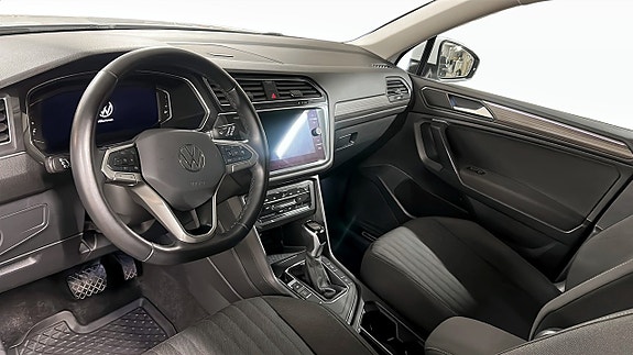 Volkswagen Tiguan Allspace 7 of 12