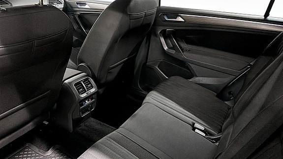 Volkswagen Tiguan Allspace 11 of 12