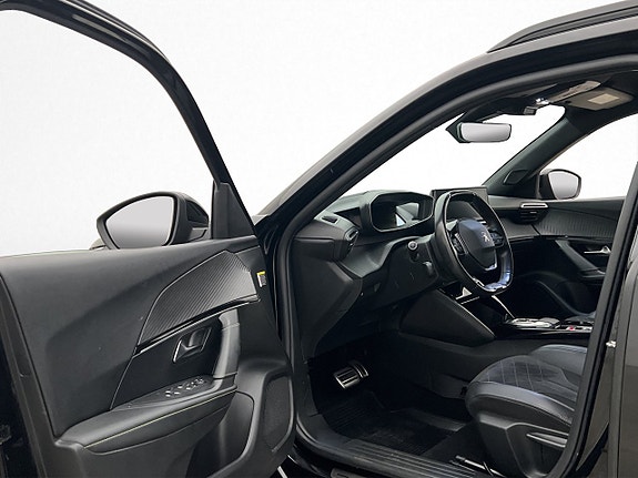 Peugeot e-2008 10 of 30