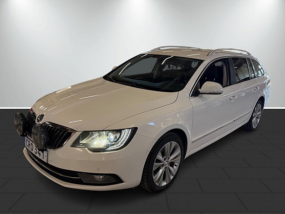 Skoda Superb 2 of 18