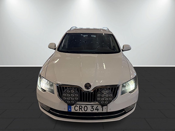 Skoda Superb 3 of 18
