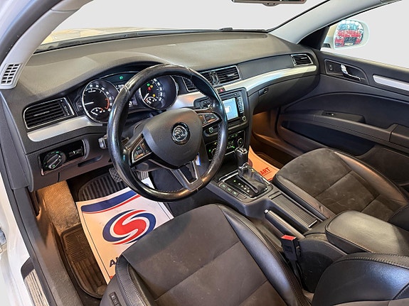 Skoda Superb 9 of 18
