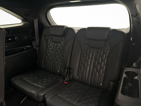 Kia Sorento 24 of 30