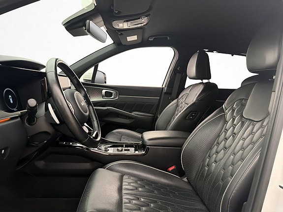 Kia Sorento 14 of 30