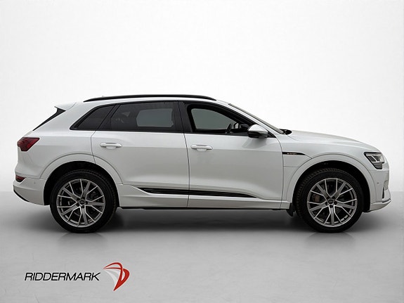 Audi e-tron 10 of 30