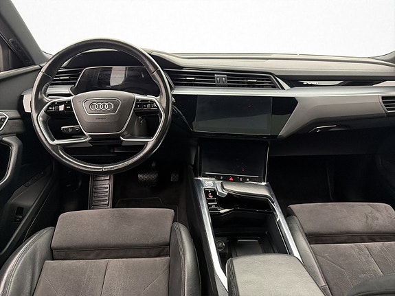 Audi e-tron 16 of 30