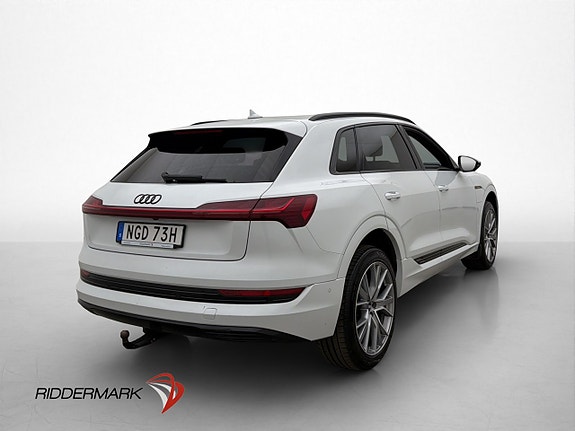 Audi e-tron 9 of 30