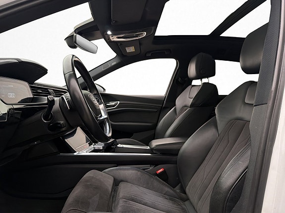 Audi e-tron 15 of 30