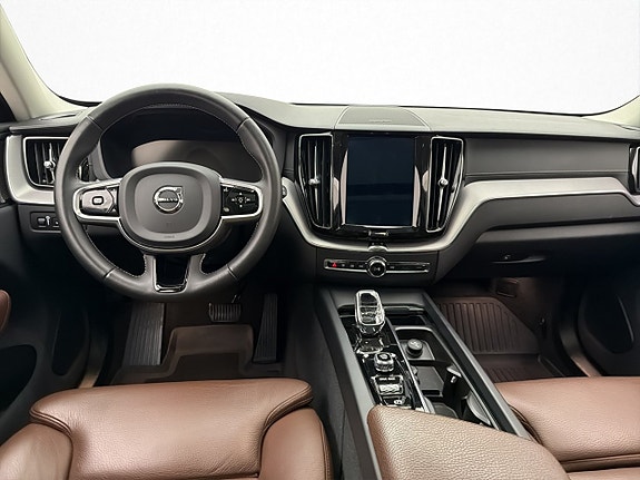 Volvo XC60 15 of 30