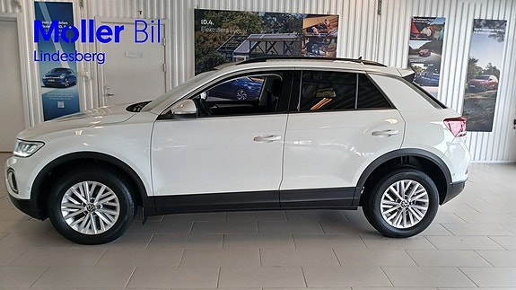 Volkswagen T-Roc 6 of 24