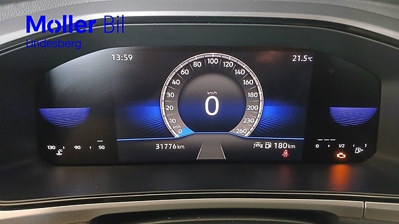 Volkswagen T-Roc 19 of 24