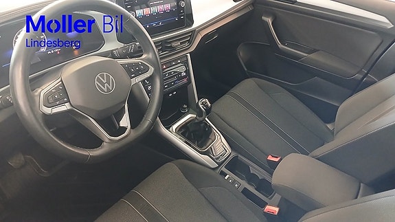 Volkswagen T-Roc 10 of 24