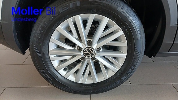 Volkswagen T-Roc 9 of 24