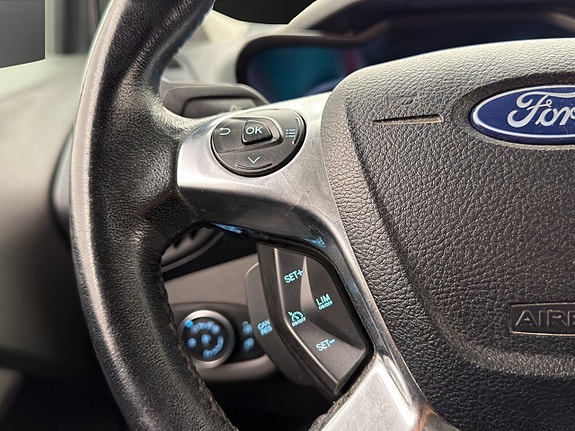 Ford Transit Connect 17 of 30