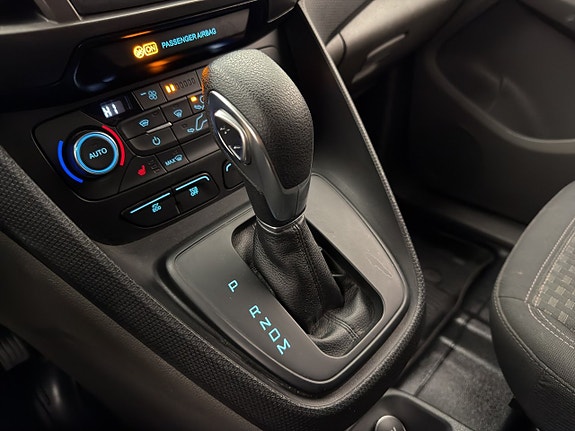 Ford Transit Connect 24 of 30