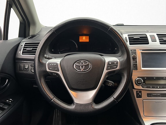 Toyota Avensis 10 of 23