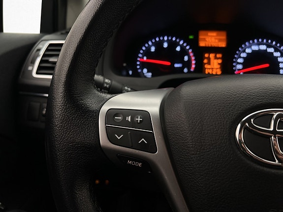 Toyota Avensis 16 of 23