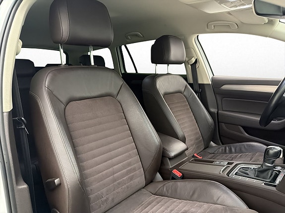 Volkswagen Passat 9 of 25