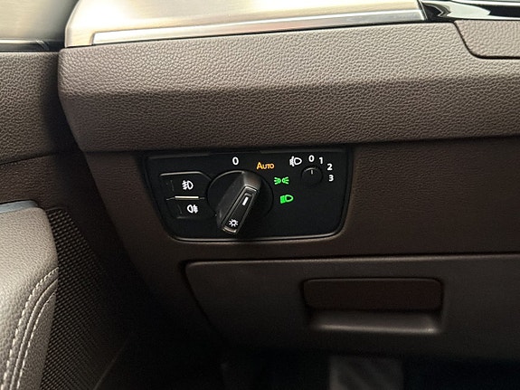 Volkswagen Passat 25 of 25