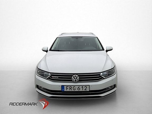Volkswagen Passat 2 of 25