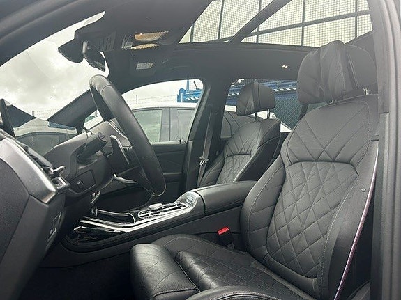 BMW X7 5 of 5