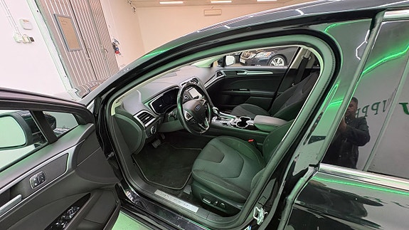 Ford Mondeo 16 of 22
