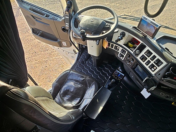 Lastväxlare Volvo FH 460 Plogutrustad Lastväxlarkärra med ti 5 of 5