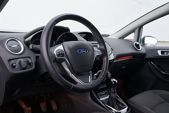 Ford Fiesta 8 of 14