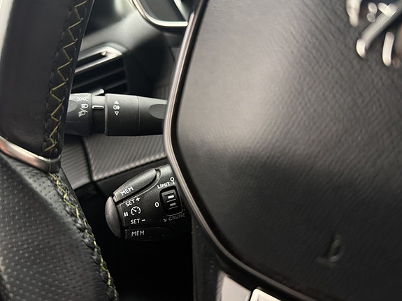 Peugeot e-208 13 of 30