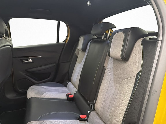 Peugeot e-208 24 of 30