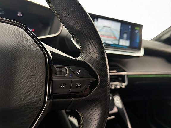 Peugeot e-208 15 of 30