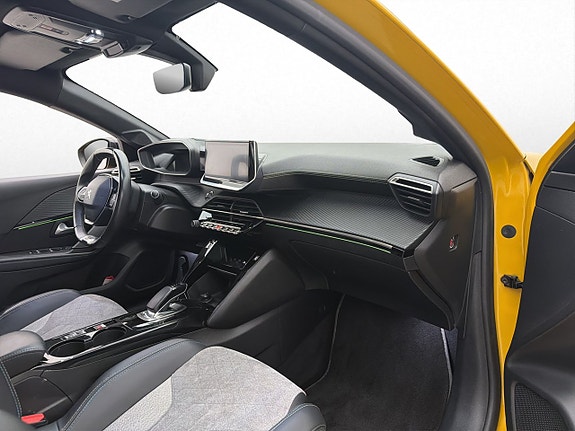 Peugeot e-208 22 of 30