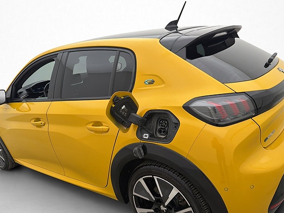 Peugeot e-208 28 of 30