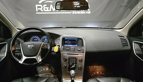 Volvo XC60 10 of 27