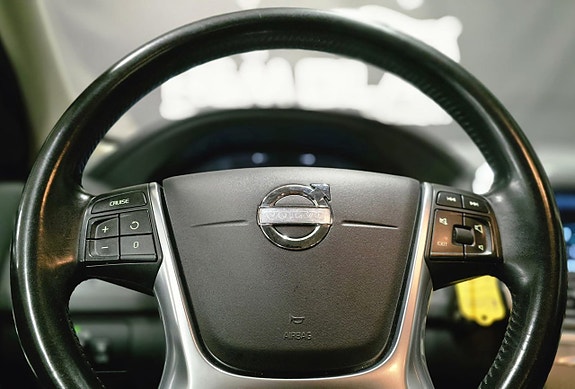 Volvo XC60 23 of 27