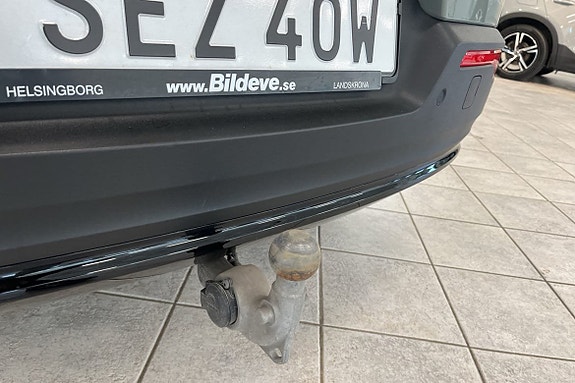 Volvo XC40 13 of 17