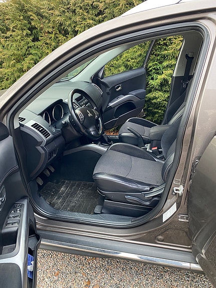 Mitsubishi Outlander 6 of 8
