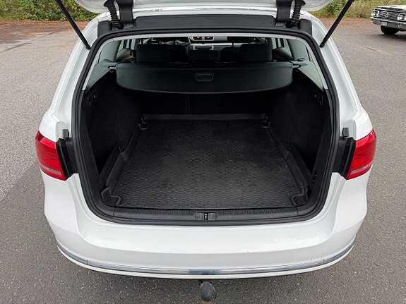 Volkswagen Passat 16 of 16