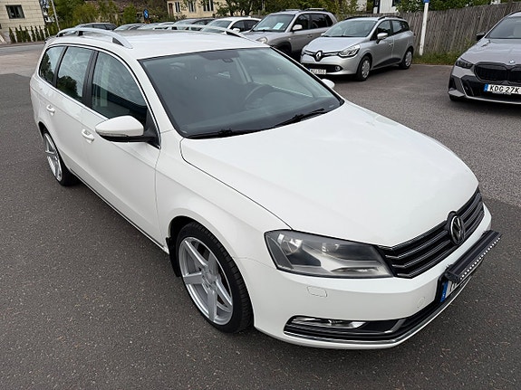 Volkswagen Passat 8 of 16