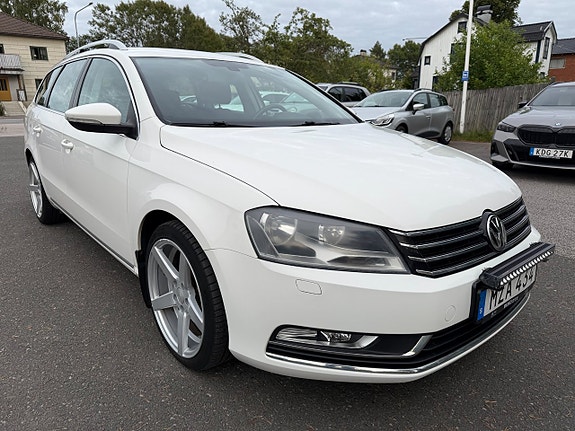 Volkswagen Passat 10 of 16