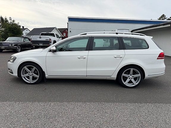 Volkswagen Passat 4 of 16