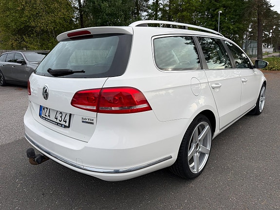 Volkswagen Passat 6 of 16