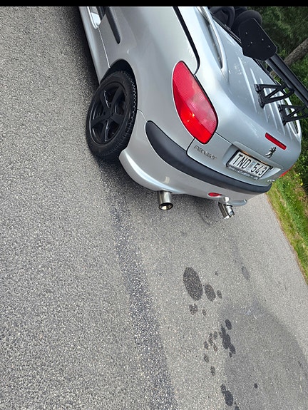 Peugeot 206 CC 2 of 8