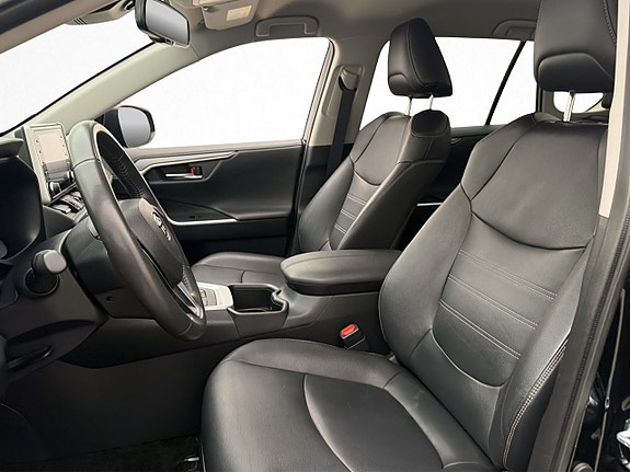 Toyota RAV4 12 of 30