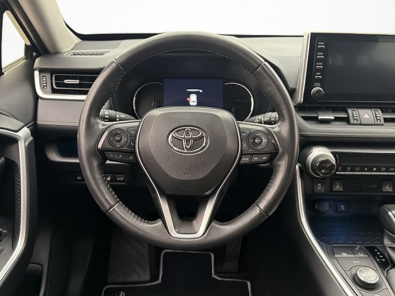 Toyota RAV4 14 of 30