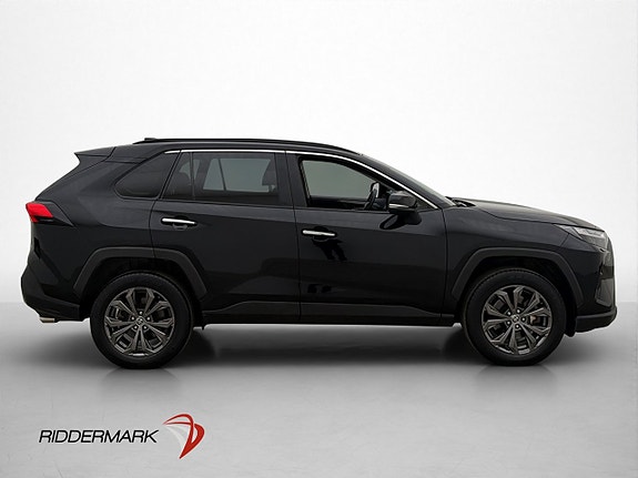 Toyota RAV4 9 of 30