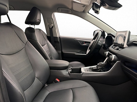 Toyota RAV4 15 of 30